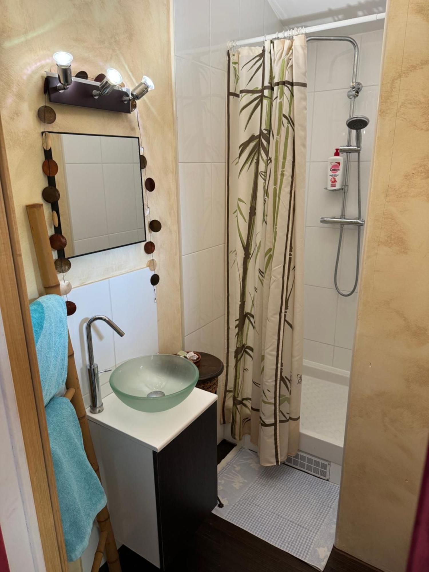 La Petite Maison Chez Jp Chassieu Bagian luar foto